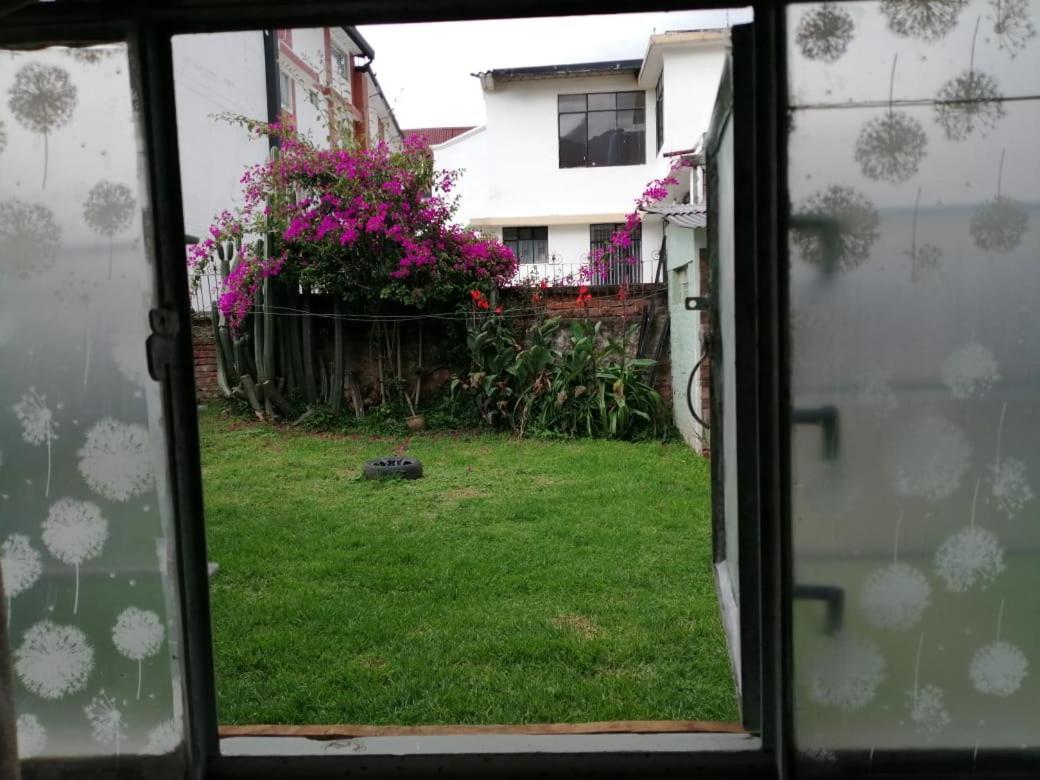Mini Suites En El Mejor Sector De La Ciudad Quito Bagian luar foto